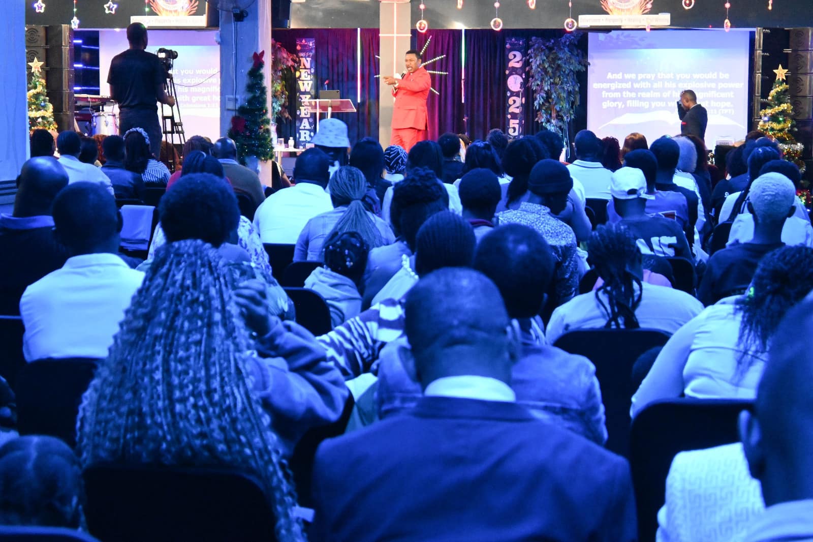 SUNDAY Prophetic Service